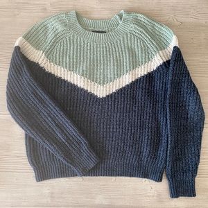 Abercrombie & Fitch women’s chevron crew sweater